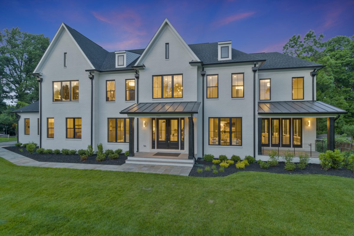 Grand Williamsburg - High End 2 Story House Plan